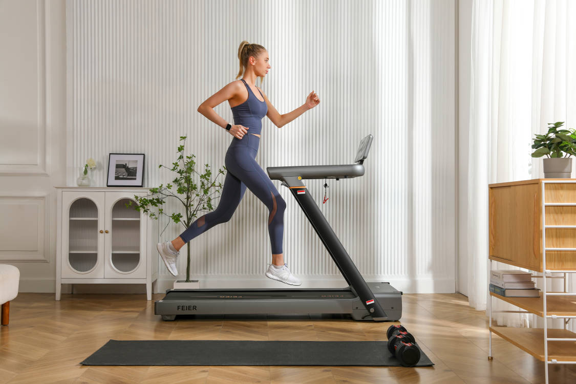 Beginner running on discount treadmill